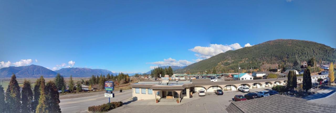 Magnuson Hotel Creston Exterior photo